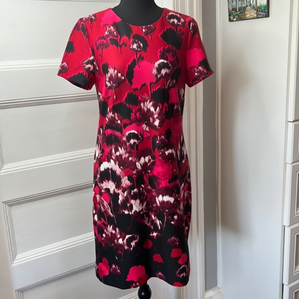 TOMMY HILFIGER SHEATH DRESS NWOT IN RED AND‎ BLACK W/FLOWERS ROMANTIC CLASSIC